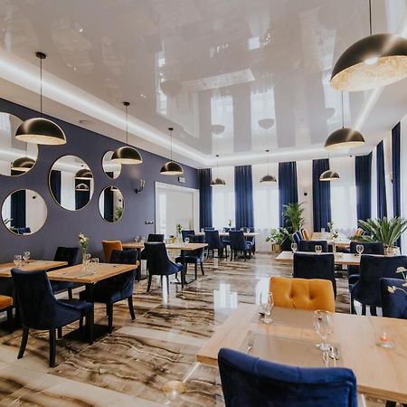 Hotel Kamiza Wyszków エクステリア 写真