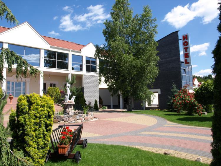 Hotel Kamiza Wyszków エクステリア 写真
