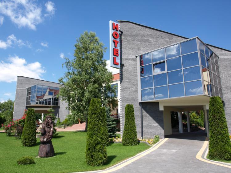 Hotel Kamiza Wyszków エクステリア 写真